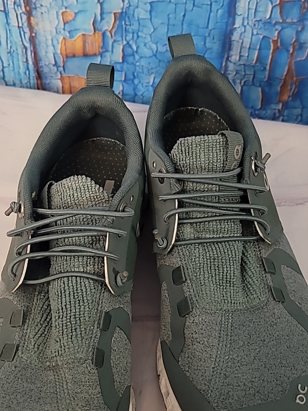On Running Athletic Shoes - Picture 7 of 9